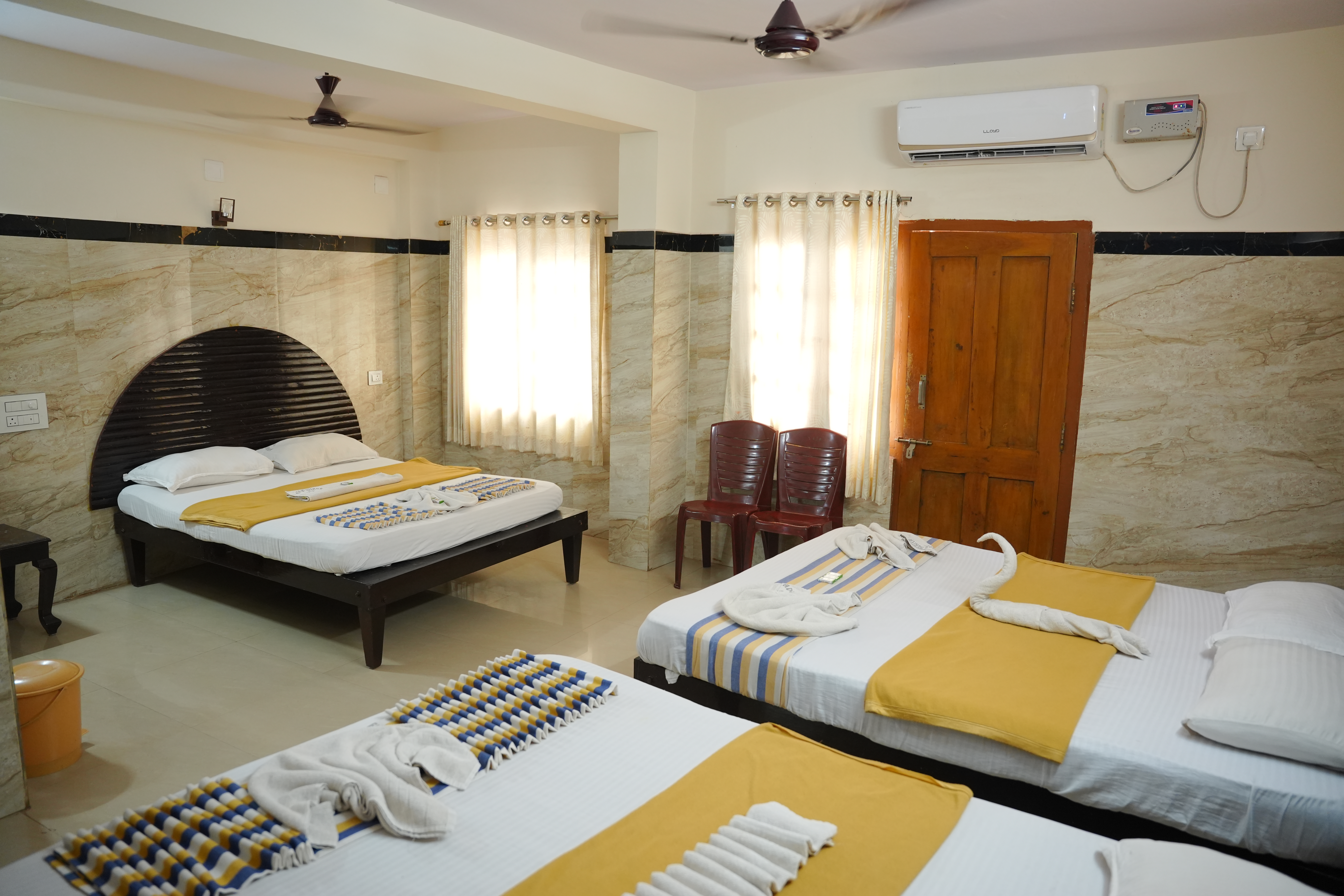 AC Six Bed